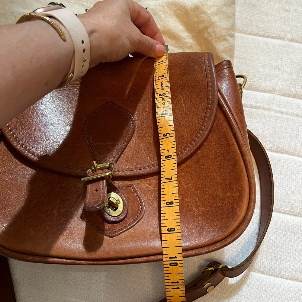 Brown Leather Crossbody Bag with Flap Closure - Picture 3 of 11